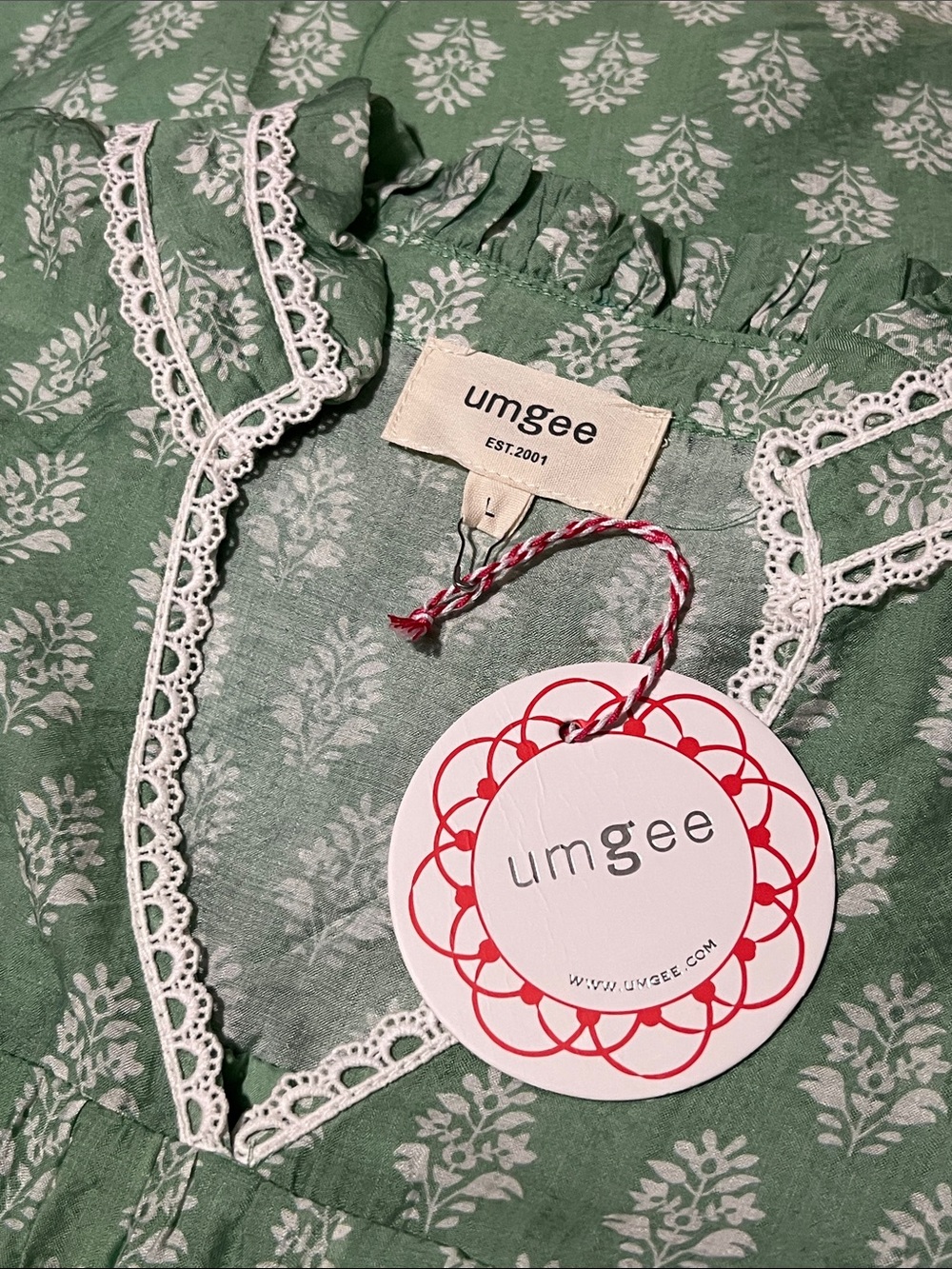 NWT Umgee Green Floral Blouse with White Lace Trim Large - Picture 4 of 14